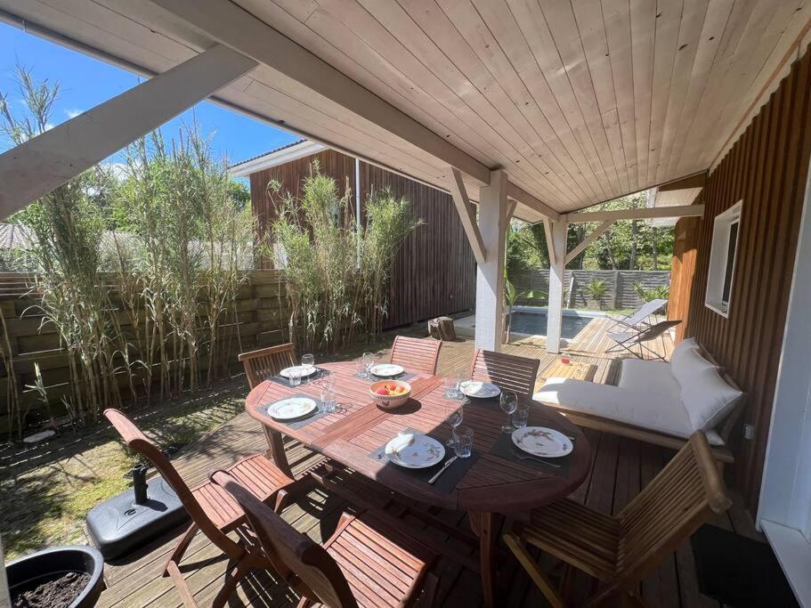 Villa Avec Piscine Proche Du Lac 라테스트드뷔크 외부 사진